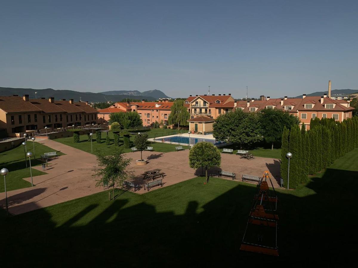 Apartamento Los Manos De Oroel Jaca Exterior foto
